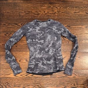 Long Sleeve Camo Performance Top - Gray